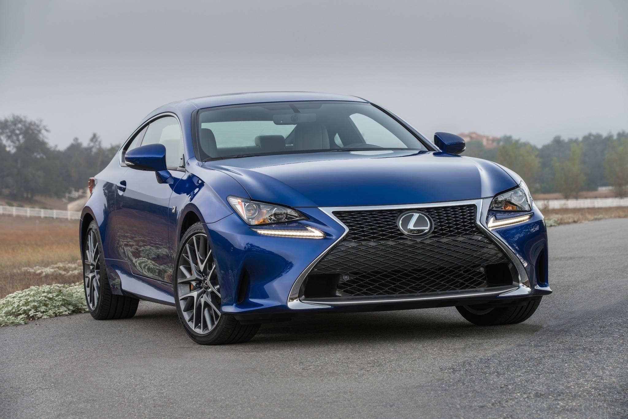 Lexus rc 200t